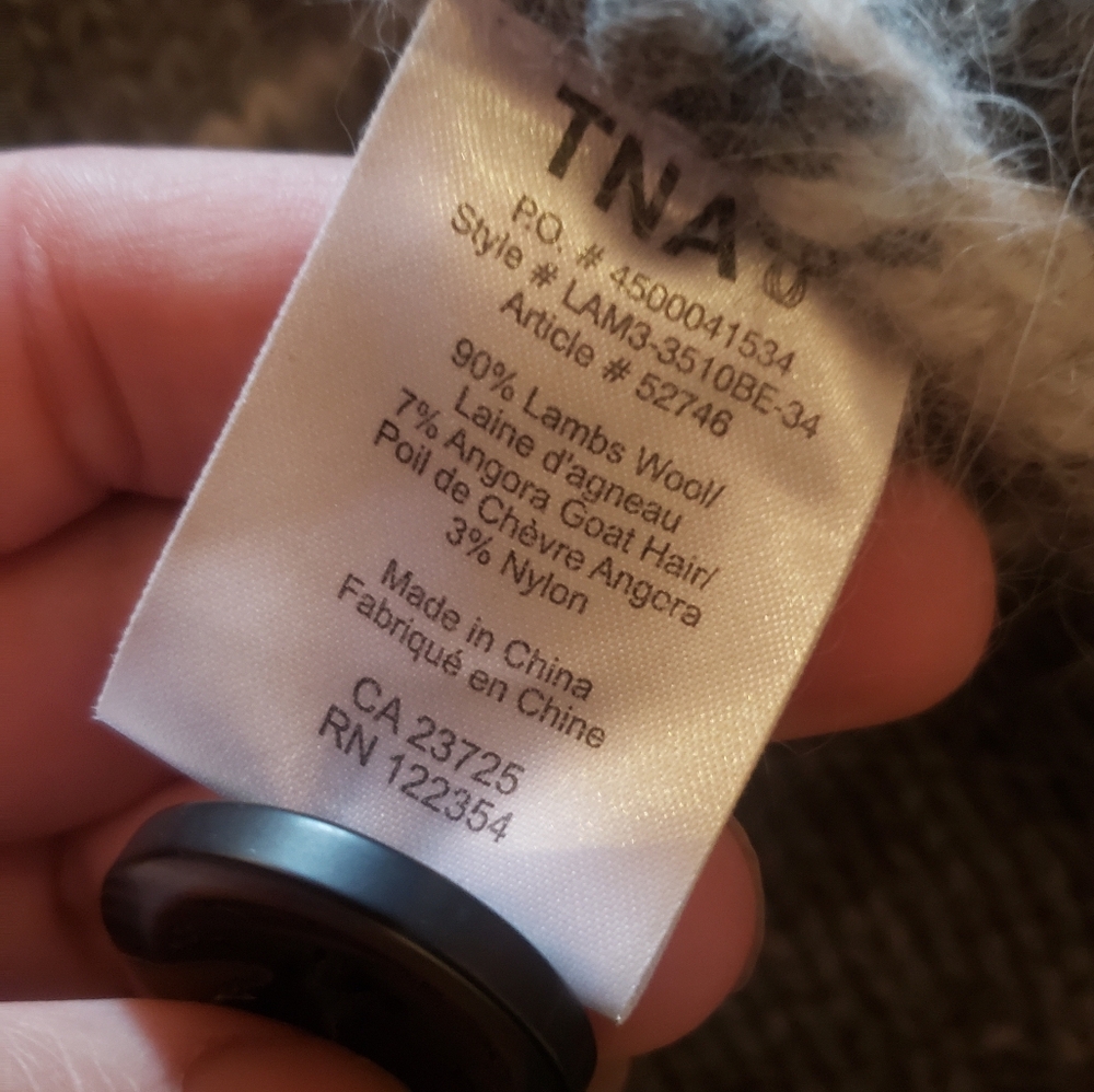 Aritzia TNA Northwest Cowichan Sweater Sz Med Wool / Angora - Picture 6 of 13